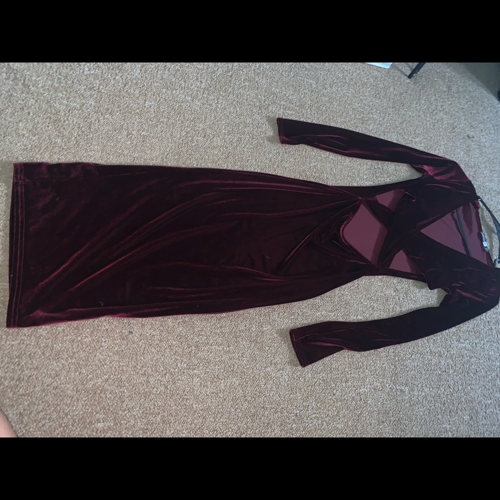 Sexy velvet midi dress!